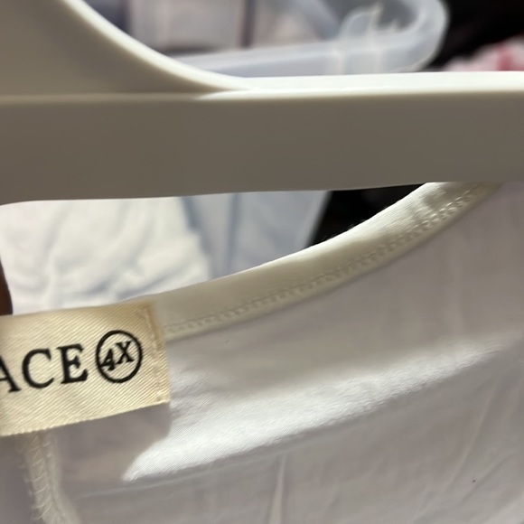 Top - Picture 2 of 3